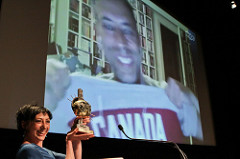 Monica Nappo with the People Choice Award, in the backround the director Ivan Cotroneo